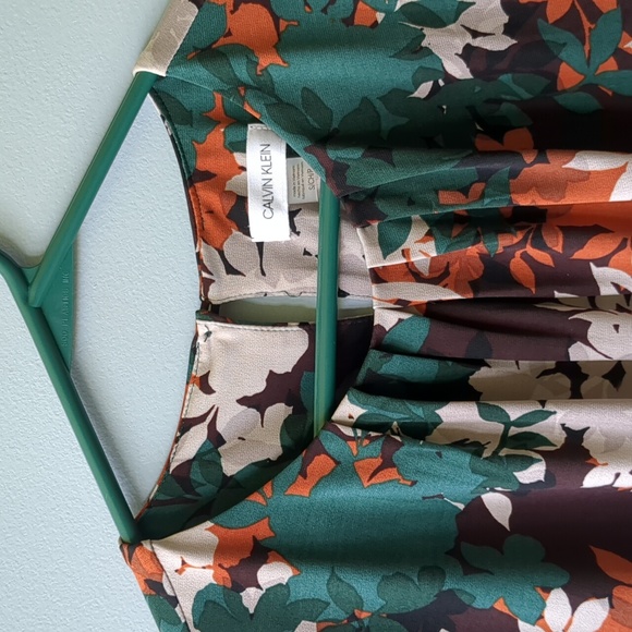 Calvin Klein Shell Size Small - Picture 2 of 6